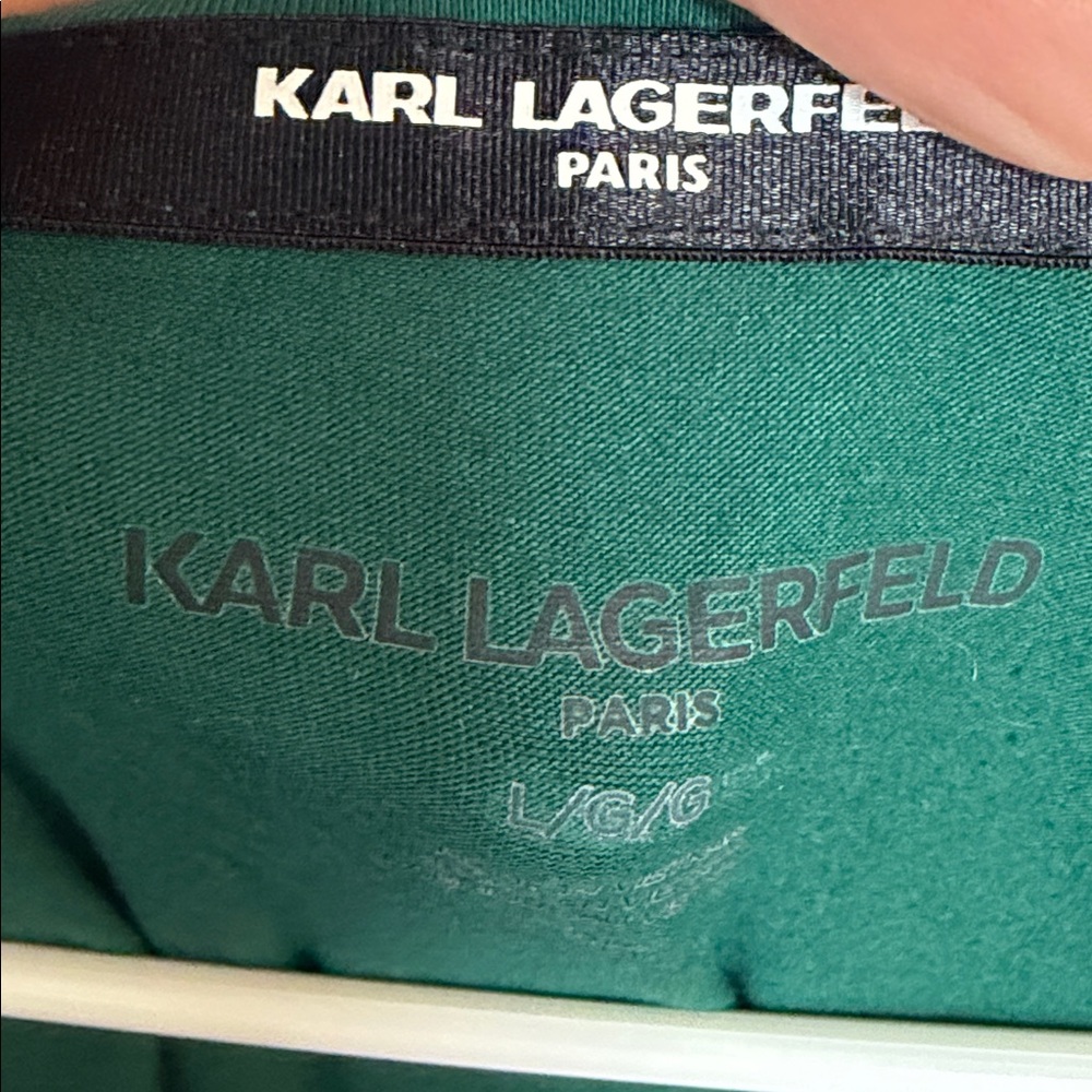 Karl Lagerfeld C'est La Vie rhinestone graphic Tee size L super cute NWT - Picture 2 of 6